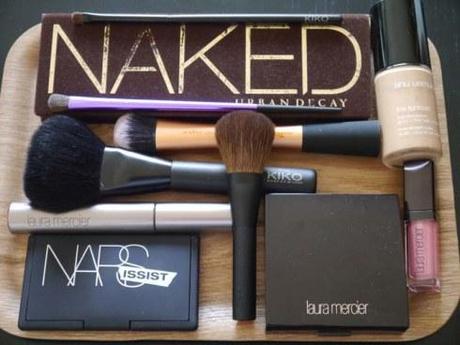 Mon make up golden avec la Naked d’Urban Decay et la palette blush Narsissist(*tuto make up 12*) Mon make up golden avec la Naked d’Urban Decay et la palette blush Narsissist(*tuto make up 12*) - Charonbelli's blog beauté