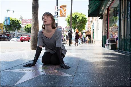 Hollywood Babylone 068848.jpg-r_640_600-b_1_D6D6D6-f_jpg-q_x-xxyxx