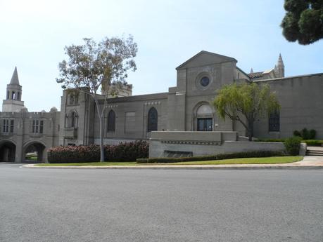 Los Angeles, jour 1: Akasha Restaurant, Forest Lawn, Autry Museum SAM_0204