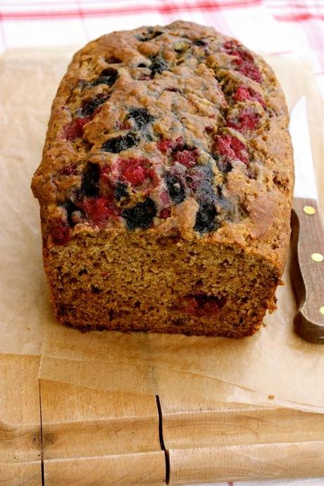 Cake à la banane et aux fruits rouges (vegan) IMG_7121