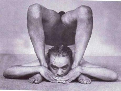 Radio cousue main… jusqu’aux pieds ganda-bherandasana.iyengar-1024x775