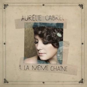 Aurélie-Cabrel---A-la-même-chaîne-BD