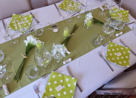 Table fraîcheur en vert anis-blanc et transparence / Fresh table in green, white and glass