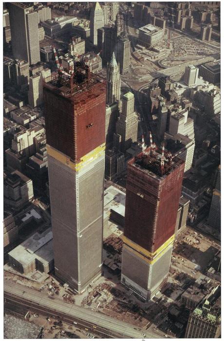 construction-world-trade-center-twin-tower-1968-mogwaii
