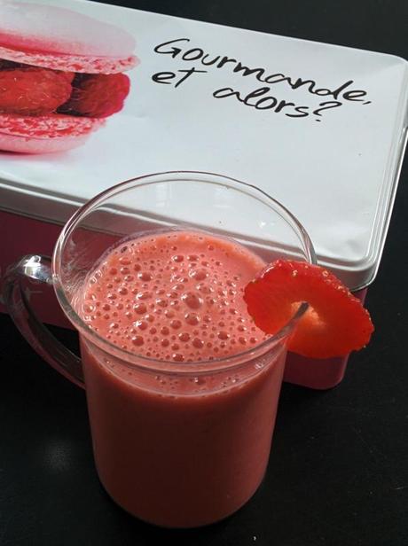 smoothie fraise pour accueillir le soleil ! IMG_20140529_172316