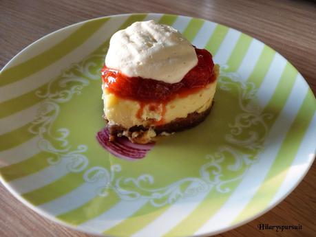 Ma version du cheesecake fraise-rhubarbe de Christophe Michalak / My version of Christophe Michalak's rhubarb and strawberry cheesecake
