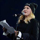 Madonna s'insurge contre la montée du FN en...