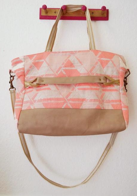 Les sacs Julie Meuriss sont de retour. Frais et colorés pour un bel été ! Les sacs Julie Meuriss sont de retour. Frais et colorés pour un bel été !