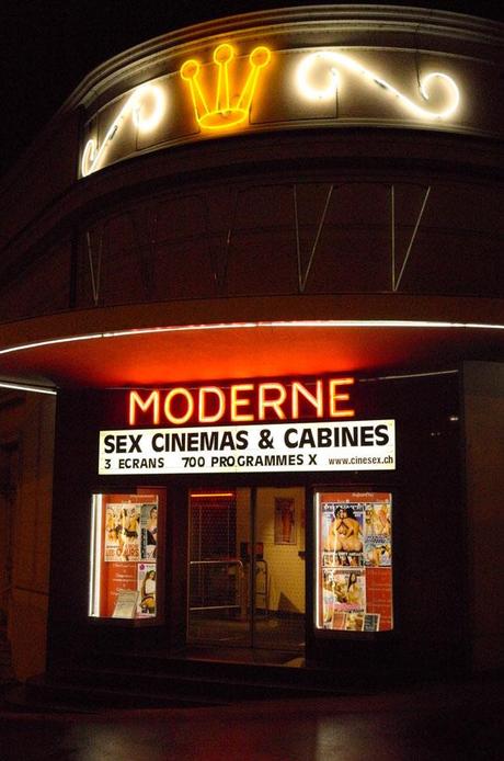 Moderne- de la modernité et du porno -Cinéma Moderneavenu...