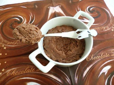 mousse hyperprotéinée chocolat nougat au yaourt de soja P1130589