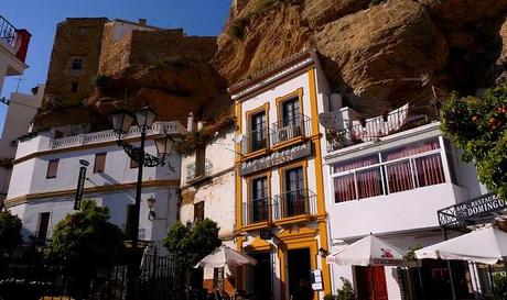 La Ville sous les Rochers – Espagne Setenil de Las Bodegas