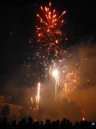 Carnaval d'été 2014 à Lomme : les photos du feu d'artifice du samedi soir Carnaval d'été 2014 à Lomme : les photos du feu d'artifice du samedi soir