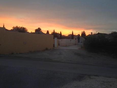 Ciel de flammes dans mon quartier... Ciel de flammes dans mon quartier...