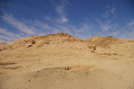 Un nouvel hypogée âgé de 4000 ans qui devint une cachette, découverte à Abou El-Naga... En Égypte antique ! Un nouvel hypogée âgé de 4000 ans qui devint une cachette, découverte à Abou El-Naga... En Égypte antique !