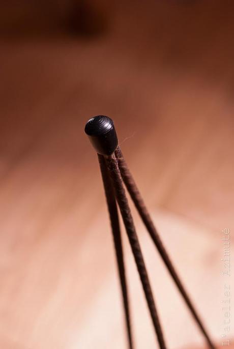 Trois mini-tables tripodes rajeunies #à vendre L-atelier-azimute-tables-basses-tripodes-3