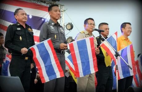 11 juin 2014, Udonthani. Spectacle en l’honneur des militaires DSCF8288