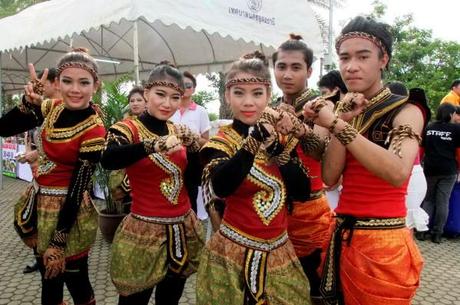 11 juin 2014, Udonthani. Spectacle en l’honneur des militaires DSCF8246