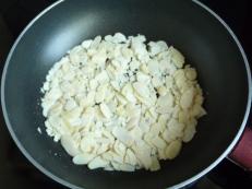 GATEAU TIEDE A L’AMANDE & AUX FRUITS D’ETE P1210412