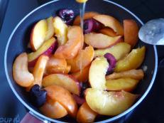 GATEAU TIEDE A L’AMANDE & AUX FRUITS D’ETE P1210420