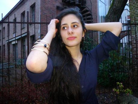 Clap along if you feel like happiness is the truth Clap along if you feel like happiness is the truth