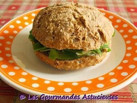 Sandwich avocat-roquefort-roquette (avec pain fait-maison sans pétrissage)