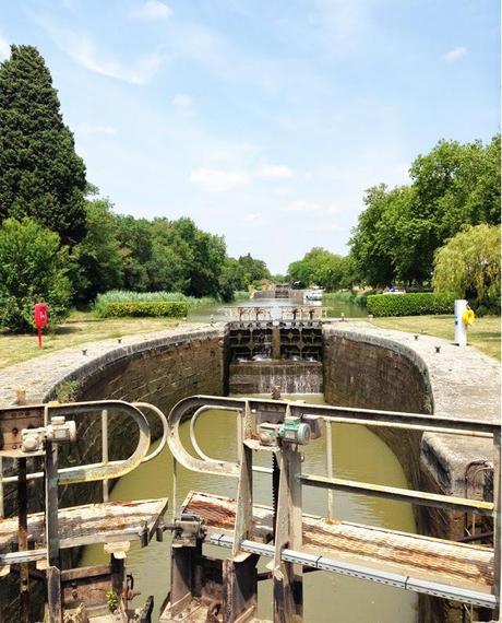 Un dimanche midi au canal du Midi Un dimanche midi au canal du Midi