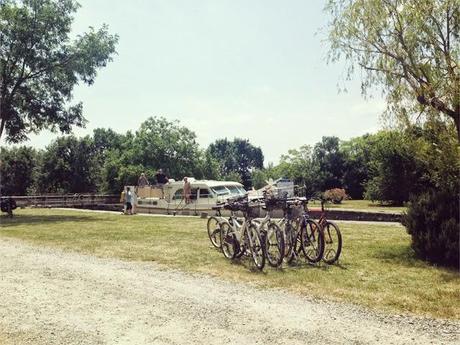 Un dimanche midi au canal du Midi Un dimanche midi au canal du Midi