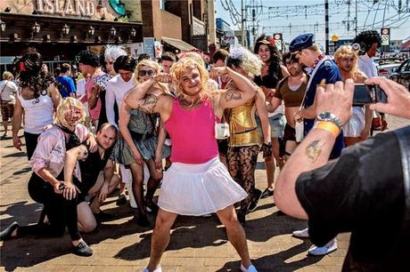 Il photographie les enterrements de vie de jeune fille en Angleterre stags-hens-and-bunnies244