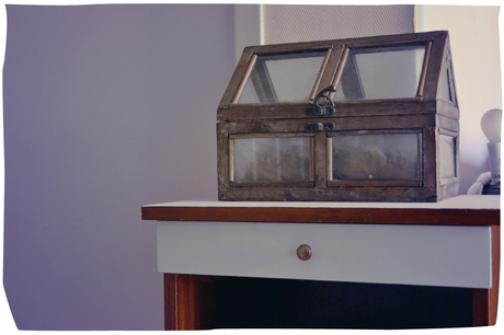 Custo : la petite table de chevet Custo : la petite table de chevet