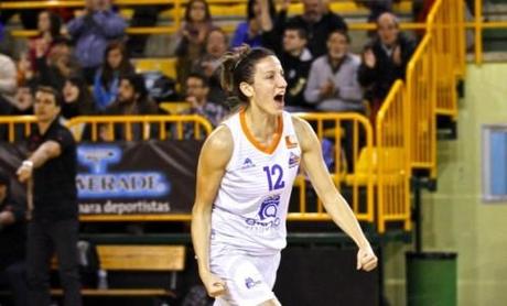 Europe : Transferts et prolongations Maria-PINA--Salamanque-_thewangconnection.com.jpg
