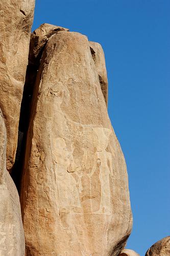 Elle fut exotique, belle, élégante, raffinée, la divine panachée Anouket et le temple d'Ouadi el-Seboua ! (6) en Égypte ancienne ! http://farm9.staticflickr.com/8207/8261805742_fff8931328.jpg