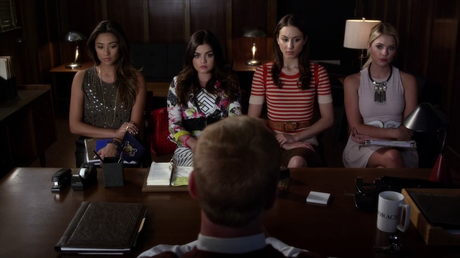 Les critiques // Pretty Little Liars : Saison 5. Episode 3. Surfing the Aftershocks. Les critiques // Pretty Little Liars : Saison 5. Episode 3. Surfing the Aftershocks.