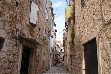 Trogir, la petite cité médiévale et notre ville préférée (voyage en Croatie #6) P6204980_trogir11_gagaone
