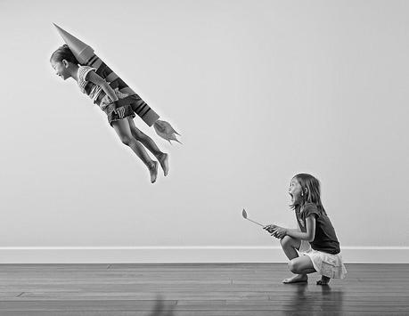QUE DEVIENNENT LES CHOSES DU QUOTIDIEN SOUS L'IMAGINATION DE NOS ENFANTS ? QUE DEVIENNENT LES CHOSES DU QUOTIDIEN SOUS L'IMAGINATION DE NOS ENFANTS ?