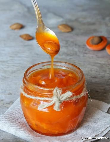 Confiture d'abricots bio aux amandes Recette bio : confiture d'abricots bio aux amandes