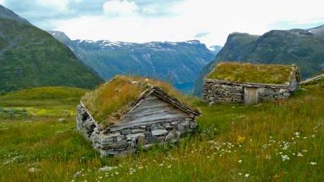 Marcher au dessus du Geirangerfjord et découvrir les vielles fermes du siècle précédent, Norvège