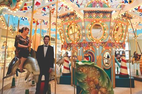 Elle photographie son quotidien aux cotés d’un Bradley Cooper en carton My-life-with-Bradley-Cooper14