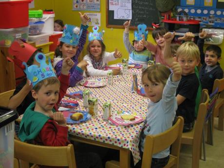Le goutêr d'anniversaire - 2° gardienne - classe de Mme Caroline - 5 ans Le goutêr d'anniversaire - 2° gardienne - classe de Mme Caroline - 5 ans