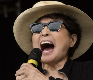 Yoko Ono fait le concert le plus étonnant de sa carrière
