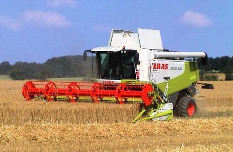 Innovation : une barre d’effarouchement pour protéger le petit gibier du fauchage moissonneuse-batteuse