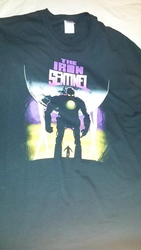 Test de la Nerd Block de juin 2014 Un joli t-shirt crossover Xmen Days Of Future Past / Le Géant de Fer
