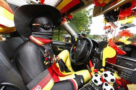 Quand un Taxi Allemand est fan de foot Ramstein-Taxi-04