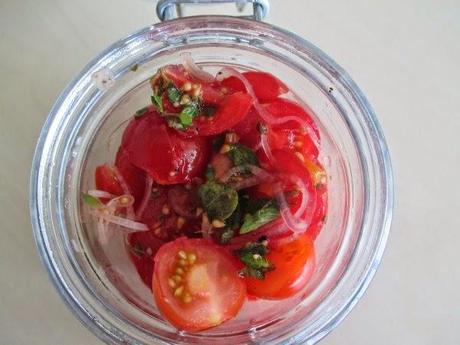 Tamatar katchumbar – salade de tomates sans huile et vinaigre – Oil and vinegar-free salad