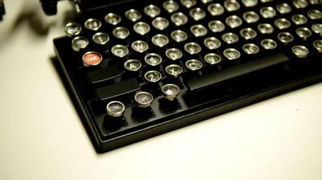GADGET: Le plaisir de la machine à écrire retrouvé!