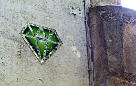 Talent à suivre : Le diamantaire fait scintiller les rues de Paris.