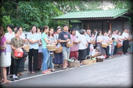 11 et 12 juillet 2014. Udonthani : Asanha Bucha et Khao Pansa (Fêtes religieuses) DSCF8602