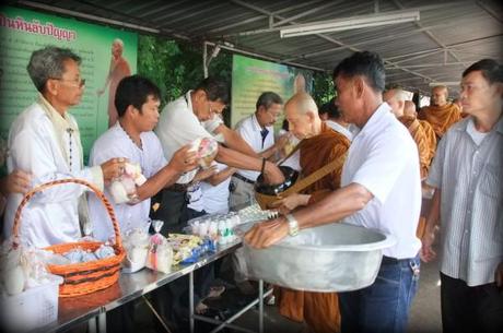 11 et 12 juillet 2014. Udonthani : Asanha Bucha et Khao Pansa (Fêtes religieuses) DSCF8607