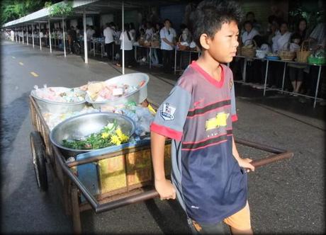 11 et 12 juillet 2014. Udonthani : Asanha Bucha et Khao Pansa (Fêtes religieuses) DSCF8603