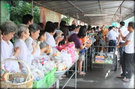 11 et 12 juillet 2014. Udonthani : Asanha Bucha et Khao Pansa (Fêtes religieuses) DSCF8604