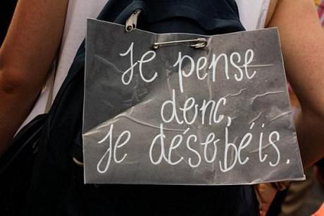 un horrible crime de lèse-majesté en ce 14 juillet 3516672087